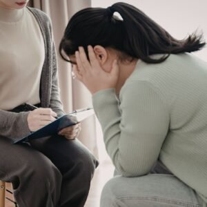 Therapist for newcomers Canada